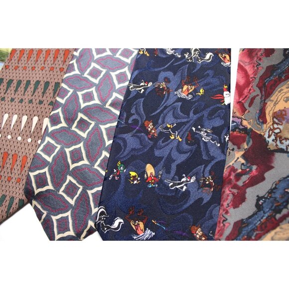 Lot of 6 Mens Neckties Van Heusen J. Garcia Hunting Ham Looney Tunes Mania Retro - Picture 6 of 12